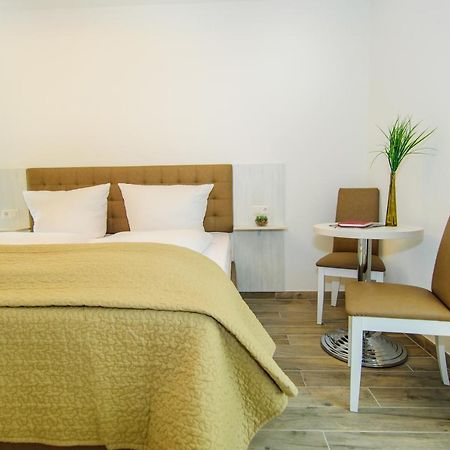 Hotel Filderhof Ройтлинген Экстерьер фото