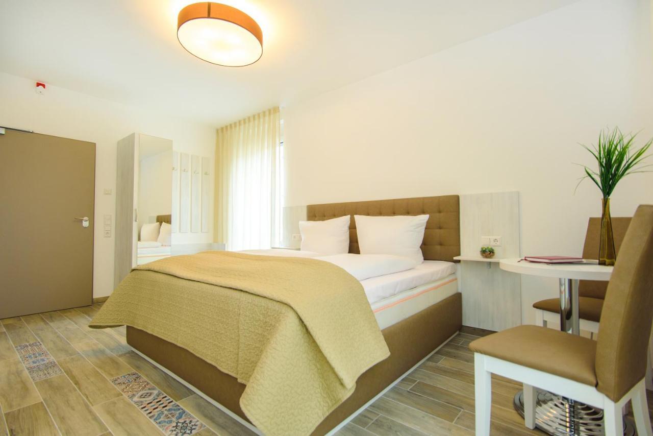 Hotel Filderhof Ройтлинген Экстерьер фото