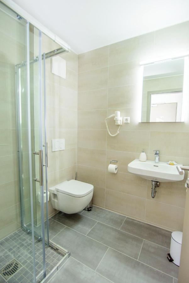 Hotel Filderhof Ройтлинген Экстерьер фото