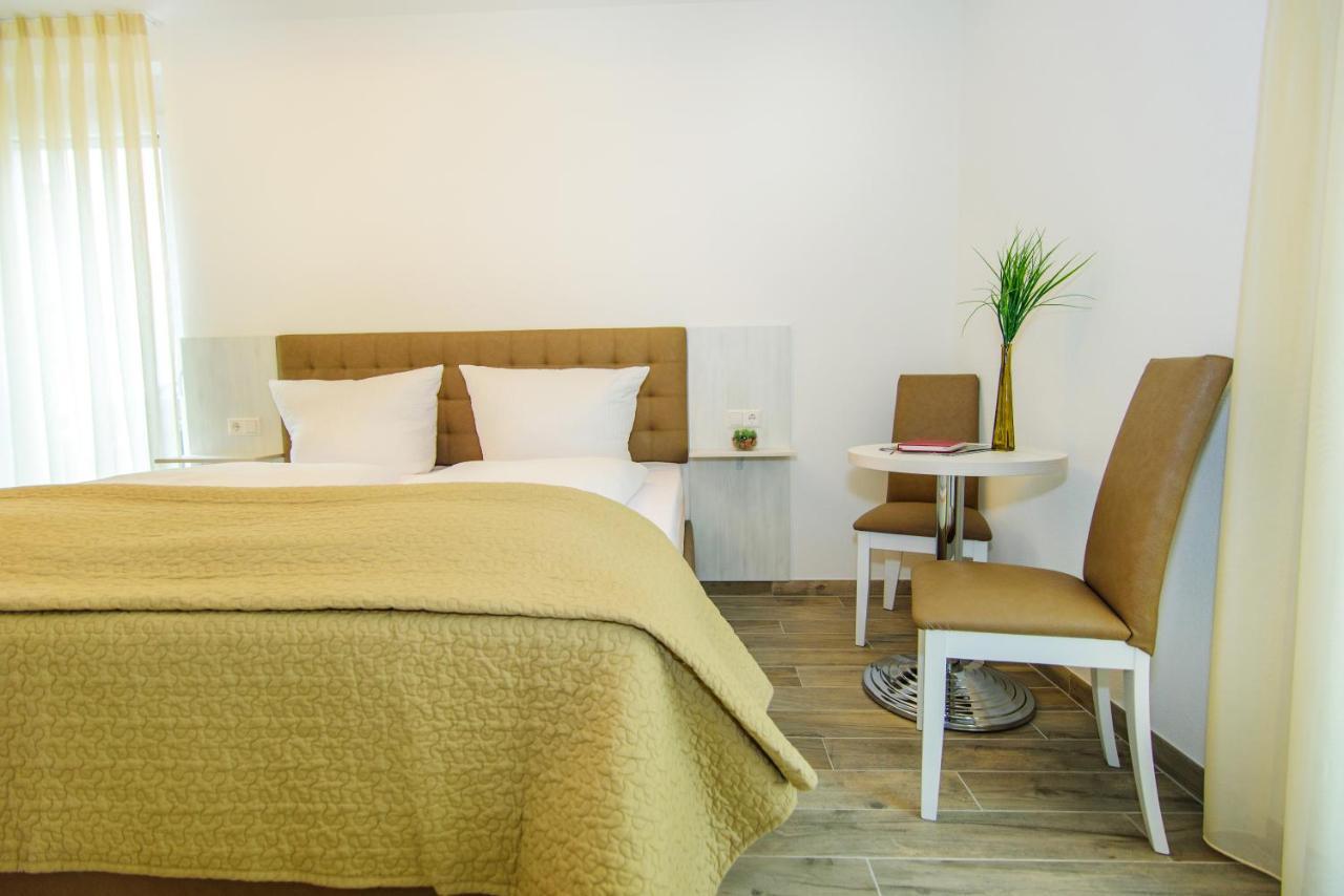 Hotel Filderhof Ройтлинген Экстерьер фото