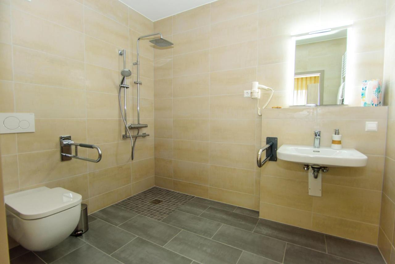 Hotel Filderhof Ройтлинген Экстерьер фото